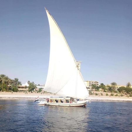 Nile Felucca Adventure Hotell Aswan Exteriör bild