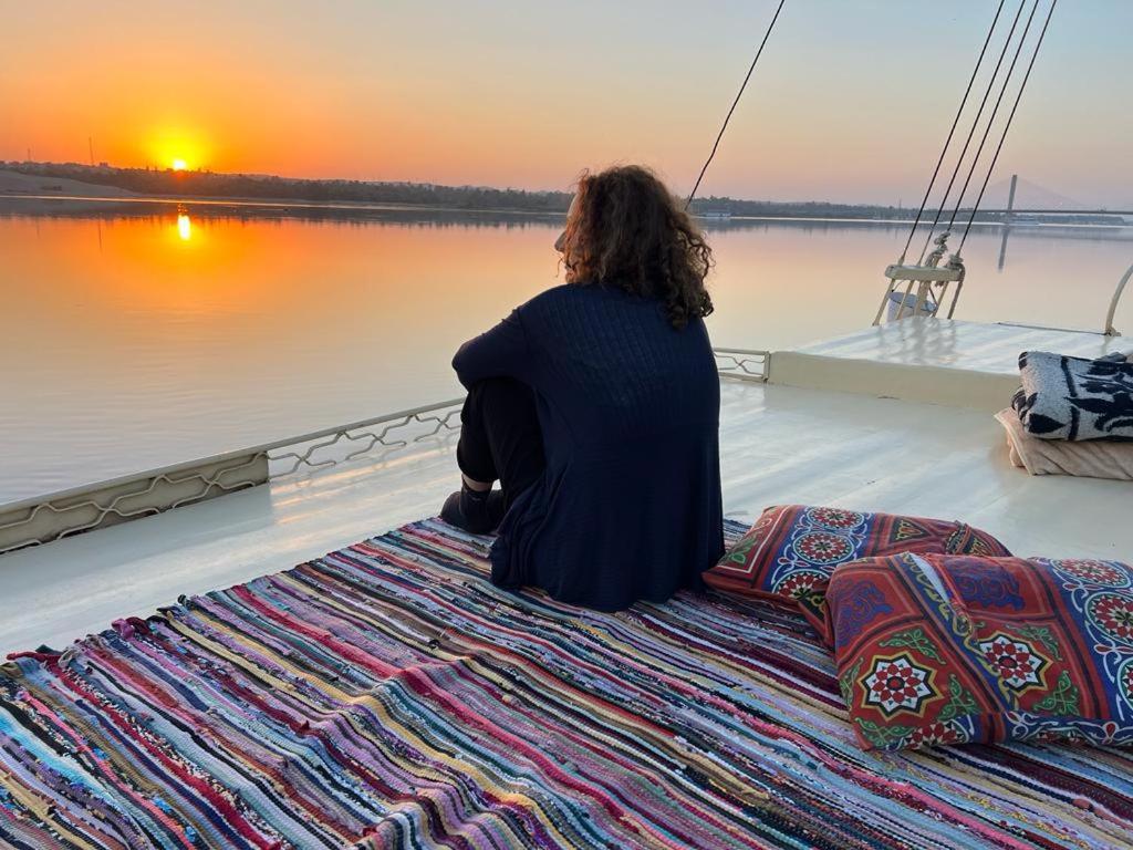 Nile Felucca Adventure Hotell Aswan Exteriör bild